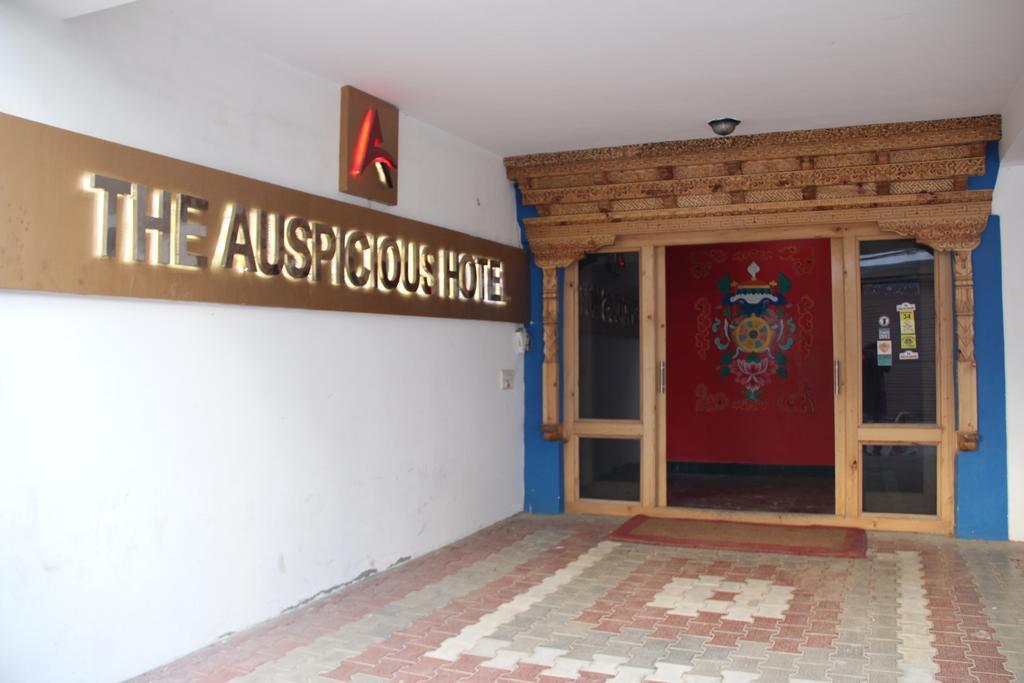 The Auspicious Hotel Leh Eksteriør bilde